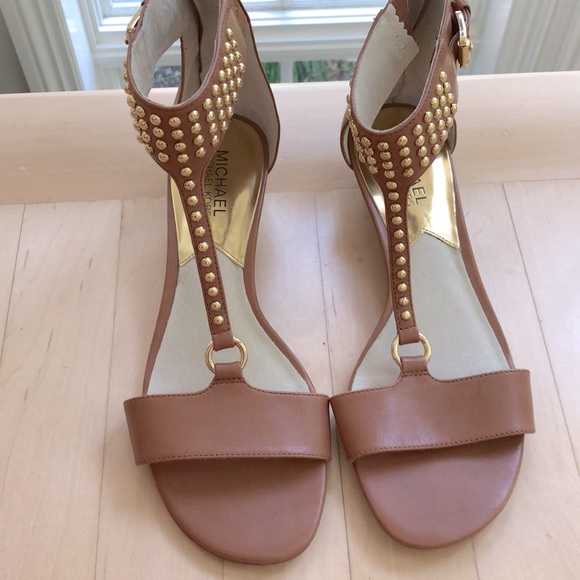 ‼️SOLD‼️🎉HP🎉Michael Michael Kors Sandals - Picture 2 of 8
